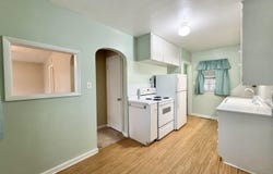 909 N Elm St, Hutchinson, KS 67502