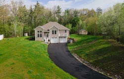 11 Carriage Hill Road, Wilton, NH 03086