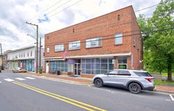 162-166 N MAIN ST, BROADWAY, VA 22815
