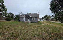 1745 W Wiley Street, Shawnee, OK 74804