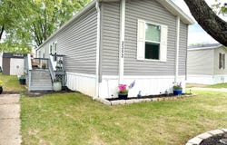 2252 Wellington Green Dr, Clarksville, IN 47129