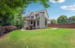 810 Ravenstone Way, Canton, GA 30115