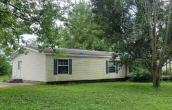 1207 Meagher Street, St. Francisville, IL 62460
