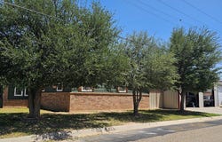 121 W 8th St, McCamey, TX 79752