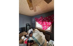 6 W WALNUT STREET, MIDDLEPORT, PA 17953