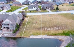 10450 Doubletree Drive S, Crown Point, IN 46307