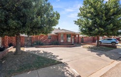 317 Flint Avenue, Levelland, TX 79336