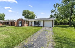 454 W Mayfield Square, Troy, OH 45373