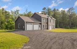 17 Coopers Trail, Arundel, ME 04046