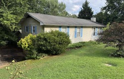 372 Walnut Valley Rd, Clinton, TN 37716