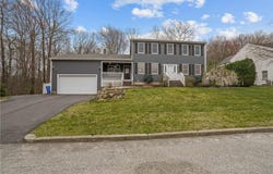 10 Basil Crossing, Cranston, RI 02921