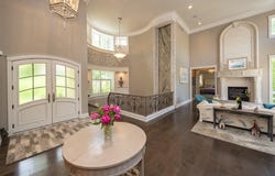 12993 Oak Brook Drive, Urbandale, IA 50323