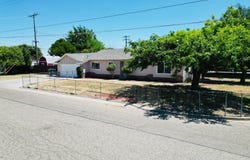 2081 E Stockham Avenue, Tulare, CA 93274