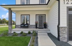 122 S 91st Street, West Des Moines, IA 50266