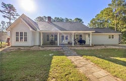 62 McCarthy Road, Opelika, AL 36804