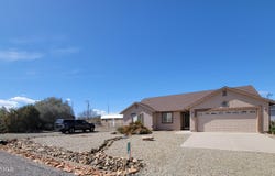 20558 E Mesa Verde Road, Mayer, AZ 86333