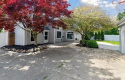 40 W breitmeyer Place, Mount Clemens, MI 48043