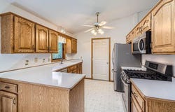 6780 Upper 28th Street N, Oakdale, MN 55128
