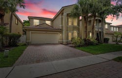 5056 Sancerre Cir, Lake Worth, FL 33463