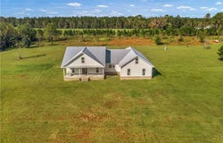1651 Bennett Road, Waycross, GA 31503