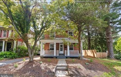 1046 CARSONIA AVENUE, READING, PA 19606