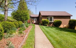 10239 Lee Creek Road, Rockport, WV 26169