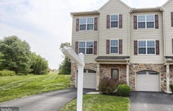280 FIELDSTONE COURT, NEW CUMBERLAND, PA 17070