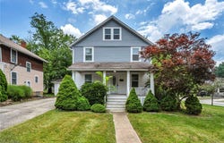 60 Woodrow Avenue, Bedford, OH 44146