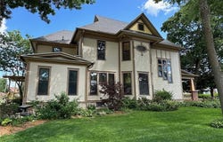 323 W Jefferson Street, Winterset, IA 50273