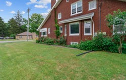 1157 Woodlawn Avenue, Chesterton, IN 46304