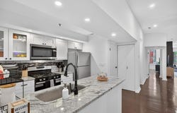 10 N MARKET STREET, LANCASTER, PA 17603