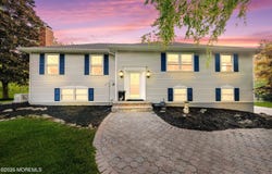 97 Beacon Hill Road, Califon, NJ 07830