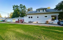 218 N 7th St, Sterling, KS 67579