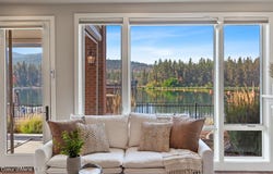 415 W WATERSIDE Dr, Post Falls, ID 83854