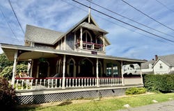 15 Pequot Avenue, Oak Bluffs, MA 02557