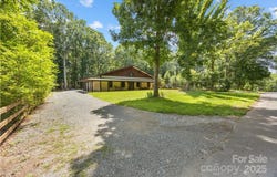13124 Lemmond Drive, Matthews, NC 28105