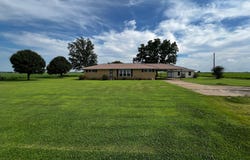 560 E State, Caraway, AR 72419