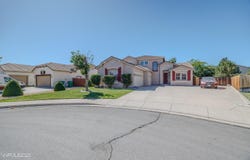 811 Pinchot Pass Court, Sparks, NV 89436