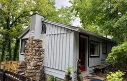 16 Nut  ST, Eureka Springs, AR 72632