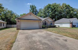 2411 Shadowcreek Drive, Bryant, AR 72022