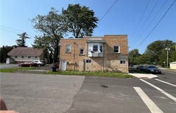 600 Cayuga Drive, Niagara Falls, NY 14304