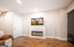 213 N PEACH STREET, ALLENTOWN, PA 18102