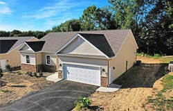 2261 Saddlebrook, Cortland, OH 44410