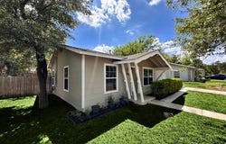 3002 SHADY SPRINGS DR, San Antonio, TX 78230-5042