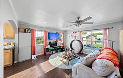 165 S Trent Rd, Kerrville, TX 78028