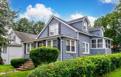 174 Maplewood Ave, Clifton City, NJ 07013-1157