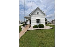 110 E Beech Street, Shelbina, MO 63468