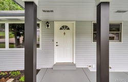 7 Glen Oaks Drive, Fenton, MO 63026