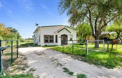 809 Hickey Street, Alice, TX 78332