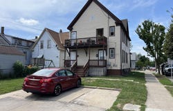2200 S 18th St, Milwaukee, WI 53215